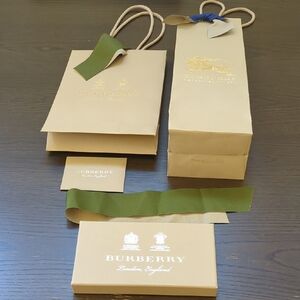 Burberry Gift Bag Set